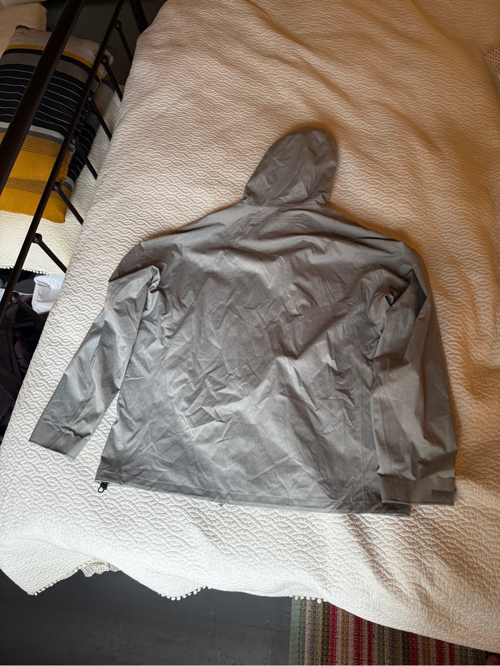 Light Gray Hooded Jacket by Uniqlo - Picture 3 of 3